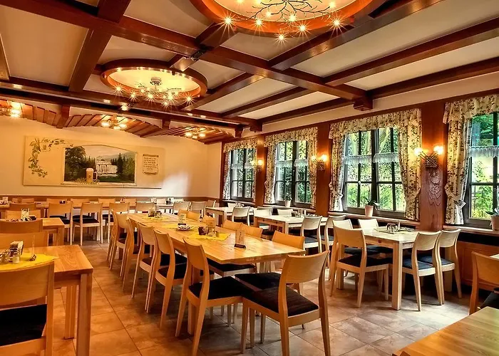 Brauerei Gasthof Schmucker Vendégház *